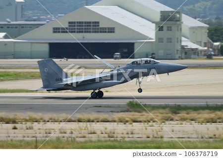 日本航空自衛隊第 303 中隊 F-15 DJ 鷹著陸 日本航空自衛隊第 303 中隊 F-15 DJ 鷹著陸 106378719