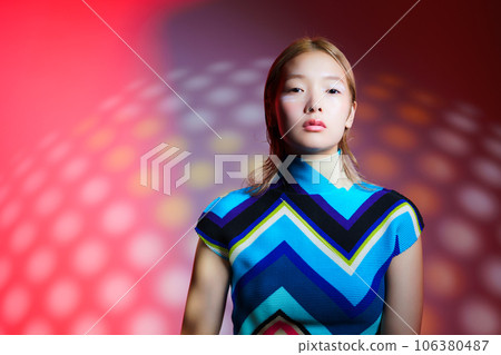 時尚別緻的女性形象 106380487