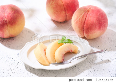 去皮的桃子 106383476