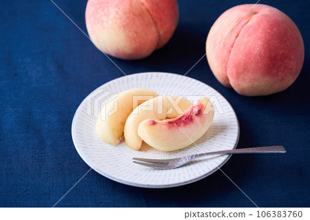 去皮的桃子 106383760