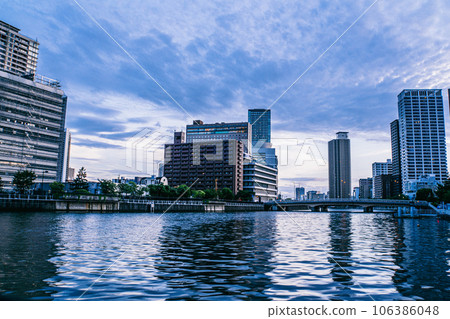 Osaka City Kita Ward Nakanoshima Skyscraper 106386048