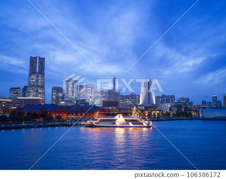 橫濱港未來區的夜景 橫濱港未來區的夜景 106386172
