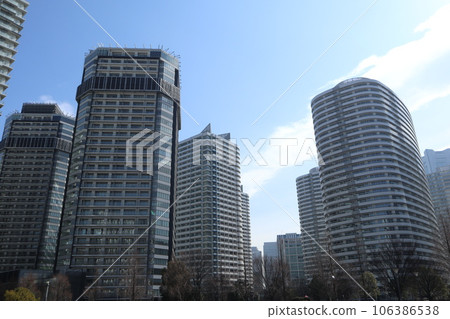 Minato Mirai Tower Apartment Group in Yokohama 106386538