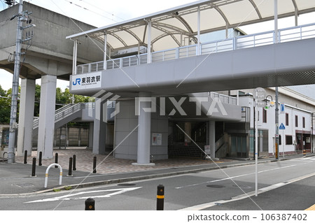 In front of the conventional line Higashi Hagoromo Station (Takaishi City, Osaka Prefecture) In front of the conventional line Higashi Hagoromo Station (Takaishi City, Osaka Prefecture) 106387402