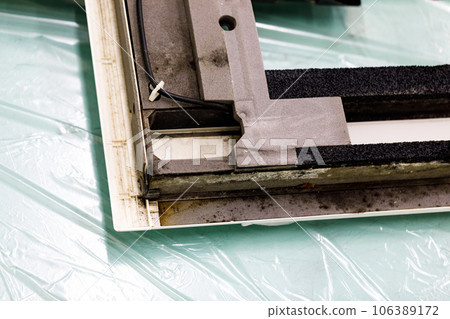 Commercial ceiling cassette air conditioner disassembly cleaning 106389172