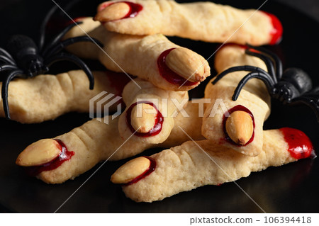 Creepy, scary Halloween Witch fingers 106394418
