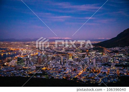 View of Cape Town from Signall hill viewpoint, in Western Cape, South Africa View of Cape Town from Signall hill viewpoint, in Western Cape, South Africa 106396040