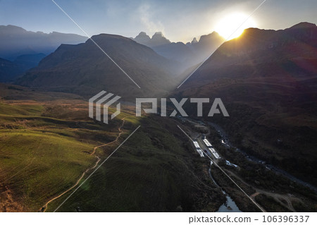 Aerial view of Cathedral Peak in Drakensberg mountains, at the Lesotho border in KwaZulu-Natal 106396337