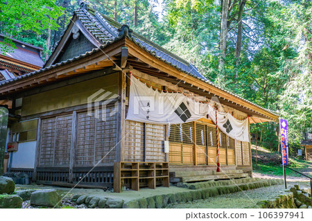 山梨縣韭崎市武田八幡神社參拜殿 106397941