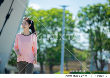 running woman 106398097
