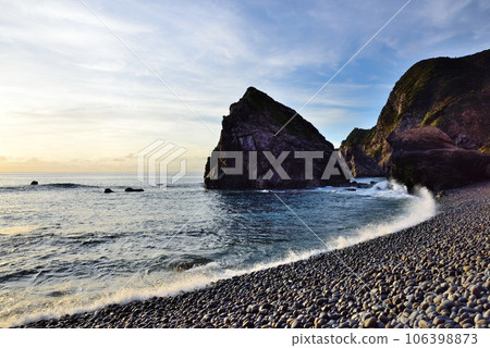 Amami Oshima, the golden Honohoshi coast Amami Oshima, the golden Honohoshi coast 106398873