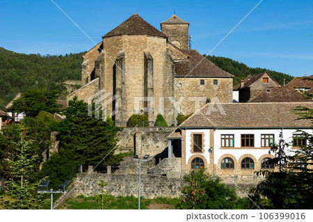 Anso townscape with parish church of Saint Peter in Pyrenees Anso townscape with parish church of Saint Peter in Pyrenees 106399016