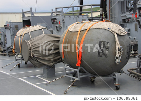 海上自衛隊補給艦AOE-423“常盤”：進塢用氣動護舷 106399361