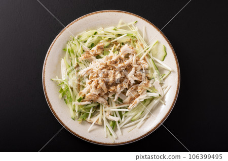 chicken fillet salad 106399495