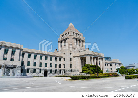 晴朗的藍天和政治中心國會議事堂的風景 | 東京都千代田區永田町 晴朗的藍天和政治中心國會議事堂的風景 | 東京都千代田區永田町 106400148