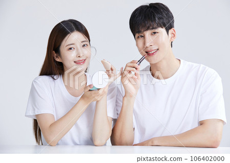 korean asian young couple with cosmetics korean asian young couple with cosmetics 106402000