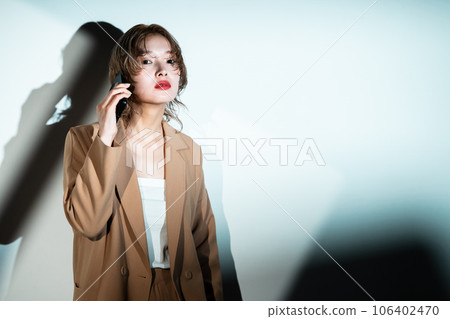 businesswoman, female business person, female 106402470