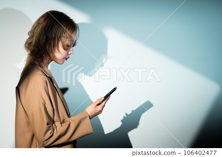 businesswoman, smartphone, sumaho 106402477