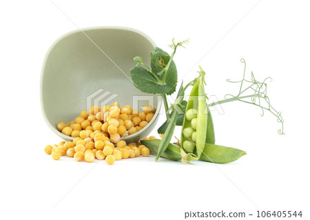 Dried whole yellow peas and garden peas pods Dried whole yellow peas and garden peas pods 106405544