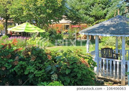 Necklace Garden 106406063