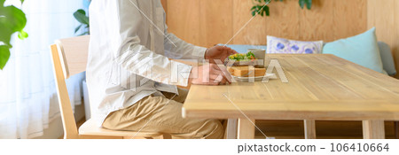 Breakfast time for men. 106410664