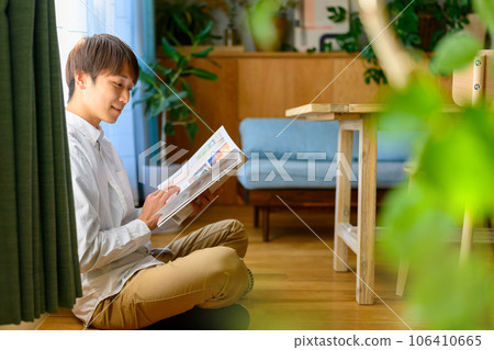 看雜誌的男人 看雜誌的男人 106410665