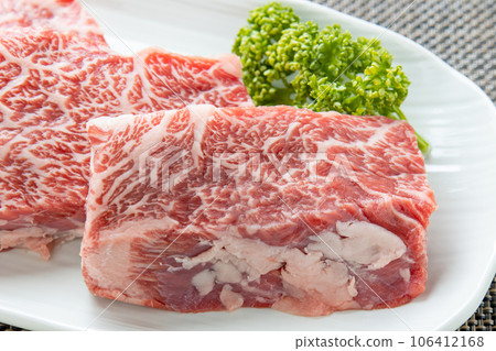 Beef for steak. "Kainomi" is said to be a rare part. 106412168