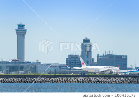 [JAL plane from Jonanjima Seaside Park with control tower] 106416172
