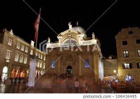 被譽為亞得里亞海明珠的克羅地亞世界文化遺產杜布羅夫尼克，老城區的Rža廣場和St. Vlaho教堂 106416495