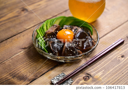 Seared bonito Japanese-style Yukhoe 106417813