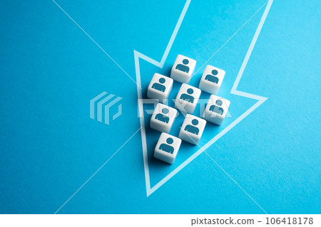 A group in a single movement in the form of an arrow team. Common interest, problem solving. Set a course. Leadership skills. Single group. Complete unity and consolidation. Cooperation and teamwork. 106418178