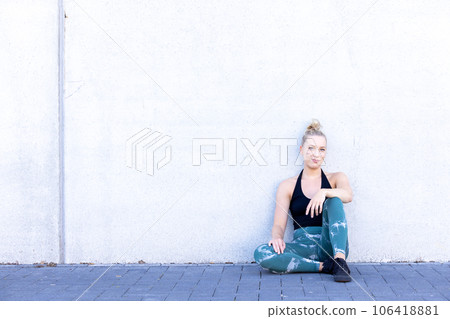 Sporty Serenity: Refreshing Break in the Outdoors 106418881