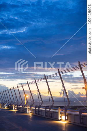 Summer dusk at Chubu Centrair International Airport 106419608