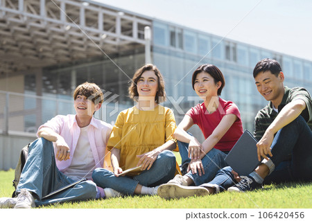 Campus life, study abroad, international exchange image Smiling students 106420456