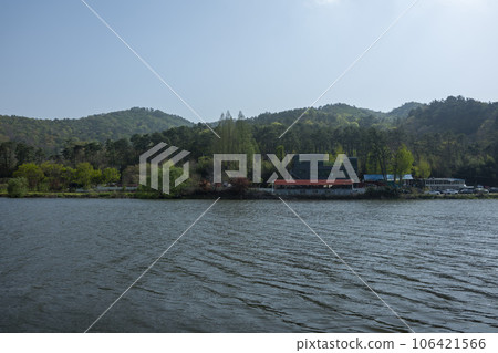 Hwangryong River,bicycle path 106421566