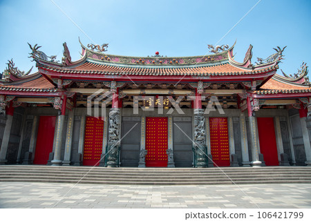 Beautiful scenery of Xingtian Temple in Taipei 106421799