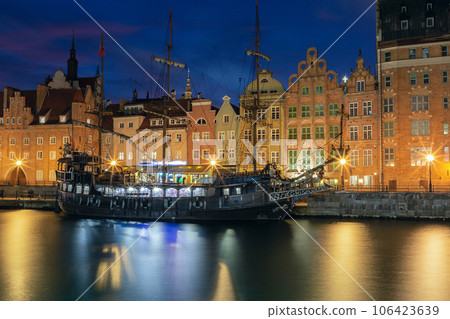 Old Town and Motlawa River in Gdansk, Poland 106423639