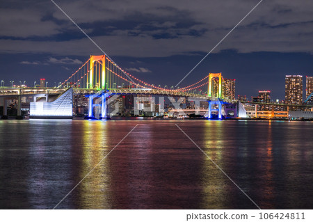 【東京】彩虹橋夜景,彩虹色點亮 【東京】彩虹橋夜景,彩虹色點亮 106424811