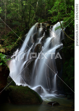 Toritaki Waterfall with Light 106428892