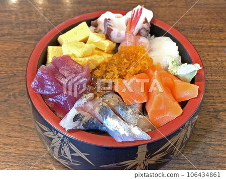Manpuku Chirashi Sushi Manpuku Chirashi Sushi Large size Chirashi Sushi Manpuku Chirashi Sushi Manpuku Chirashi Sushi Large size Chirashi Sushi 106434861