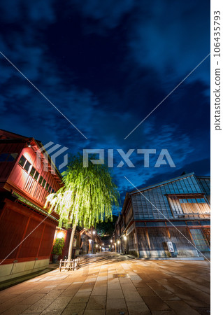 歷史悠久的聯排別墅林立的東茶屋街夜景 | 石川縣金澤市 106435793