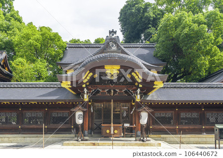 Imamiya Shrine main hall fresh green season (Shino Imamiya-cho, Kita-ku, Kyoto City) 106440672
