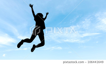 跳躍的孩子剪影_藍天背景 106441649