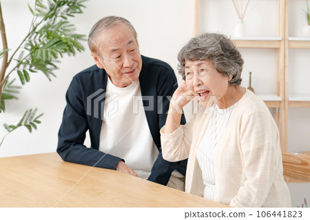 聽力損失、聾啞老人 106441823