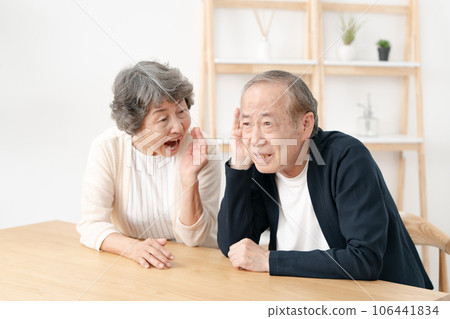 聽力損失、聾啞老人 106441834