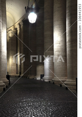 Colonnades of Bernini in the San Pietro square 106441953
