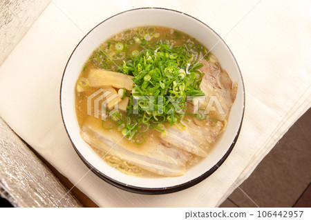 Simple ramen Simple ramen 106442957