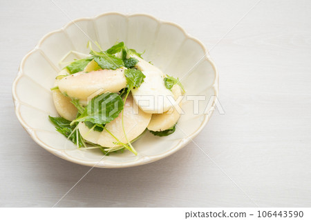 Peach caprese Peach caprese 106443590