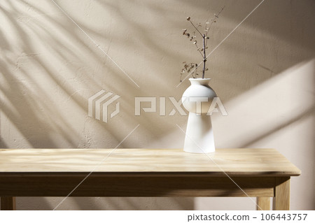 Various props with an autumn atmosphere in the warm afternoon sunlight. Various props with an autumn atmosphere in the warm afternoon sunlight. 106443757