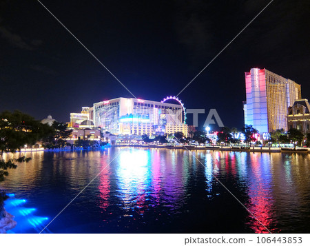 拉斯維加斯夜景酒店排隊的遠景 拉斯維加斯夜景酒店排隊的遠景 106443853